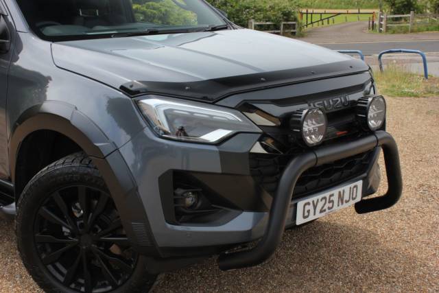 2025 Isuzu D-max 1.9 V-Cross Steel Edition Double Cab 4x4 Auto